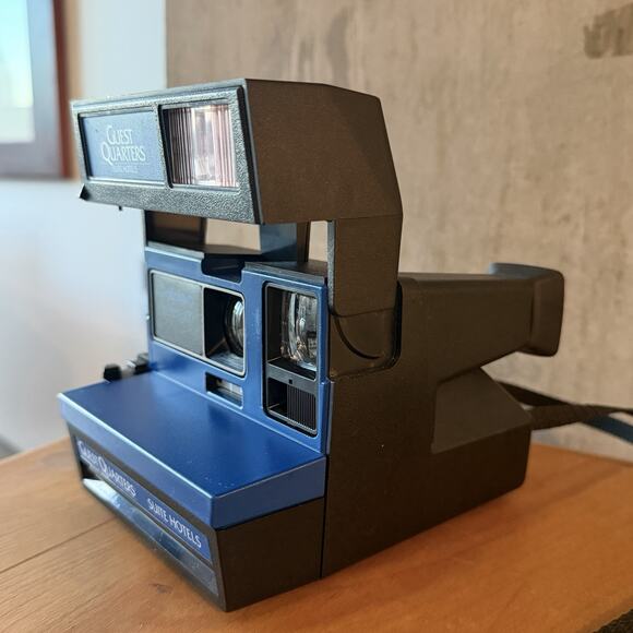 Polaroid Spirit 600 Instant Camera Suites Hotel Guest Quarters UNTESTED - Picture 5 of 11